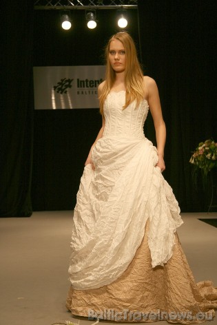 Kāzu modes salona Fiancee tērpu prezentācija izstādē Intertextil Balticum 2009 32042