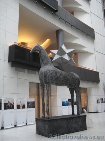 Eiropas Parlamenta skulptūra 32510