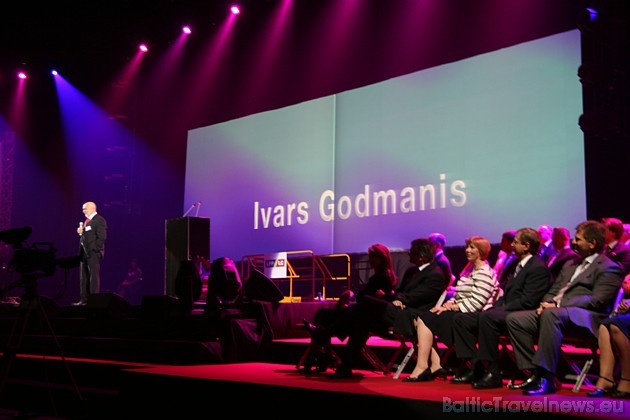 Bijušais premjerministrs Ivars Godmanis uzsver, ka šī partija vienmēr ir uzņēmusies ''smagas'' lietas, taču viesnīcas atceras un atcerēsies vienas nak Bijušais premjerministrs Ivars Godmanis uzsver, ka šī partija vienmēr ir uzņēmusies ''smagas'' lietas, taču viesnīcas atceras un atcerēsies vienas nak 33652