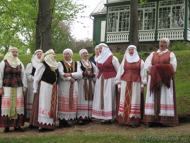 Antana Baranauskas sacerējumi itin bieži skan folkloras kopu dziesmās 33877