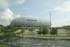 Minhenē atrodas futbola stadions Allianz Arena, kas var ietilpināt līdz 69 000 futbola fanu. Interneta vietne - www.allianz-arena.de 1