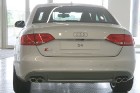 Futbola komandas FC Bayern München katrs no spēlētājiem brauc ar Audi sponsorētām automašīnām 17