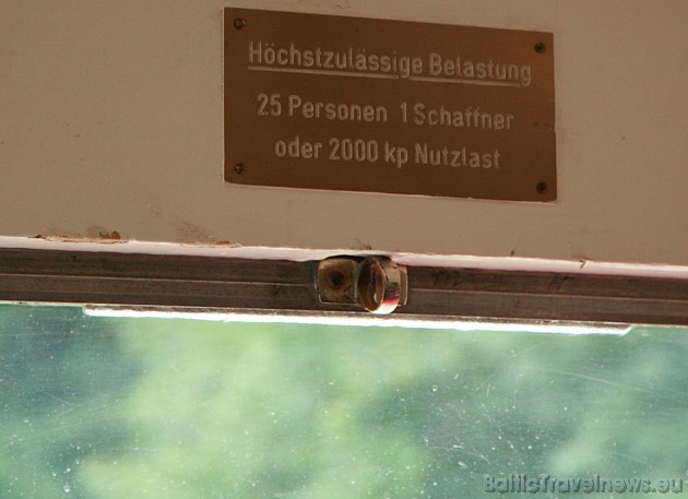 Vagoniņā, kas uzved 1614 metrus augstajā Predigtštūls ( Predigtstuhl ) kalnā, var ietipināt 25 pasažierus un dažu minūšu laikā tūrists ir nogādāts uz Vagoniņā, kas uzved 1614 metrus augstajā Predigtštūls ( Predigtstuhl ) kalnā, var ietipināt 25 pasažierus un dažu minūšu laikā tūrists ir nogādāts uz 34732