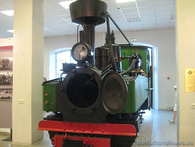 Muzeja jaunākais eksponāts - ar malku kurināma lokomotīve 35729
