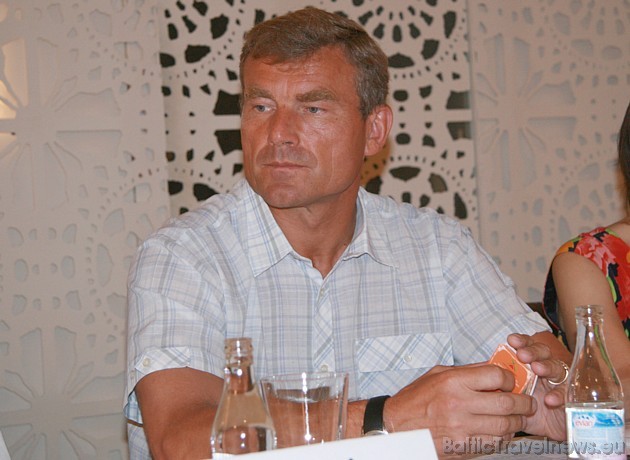 Jānis Naglis, LVRA prezidents, atzīmē, ka ēdināšanas pakalpojumus droši varam uzskatīt par daļu no pilsētas kultūras identitātes, kas spēlē nozīmīgu l Jānis Naglis, LVRA prezidents, atzīmē, ka ēdināšanas pakalpojumus droši varam uzskatīt par daļu no pilsētas kultūras identitātes, kas spēlē nozīmīgu l 35745