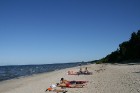 Jāsecina, ka pludmale ir ievērojami tīrāka nekā Jūrmalā un nav tik stipri apmeklēta 8