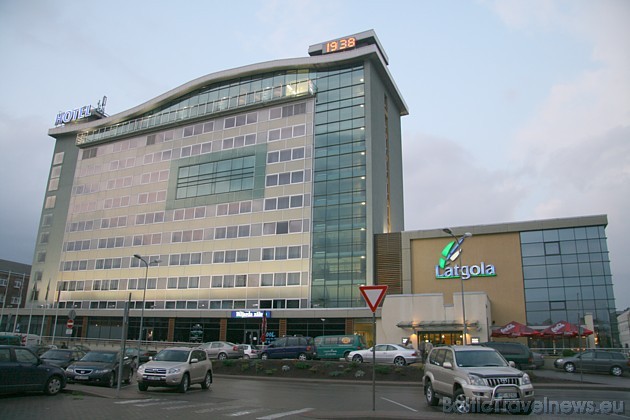 Trīs zvaigžņu viesnīca Park Hotel Latgola atrodas Daugavpils centrā un restorāns Plaza atrodas viesnīcas augšējā stāvā ar burvīgu skatu uz pilsētu Trīs zvaigžņu viesnīca Park Hotel Latgola atrodas Daugavpils centrā un restorāns Plaza atrodas viesnīcas augšējā stāvā ar burvīgu skatu uz pilsētu 36957