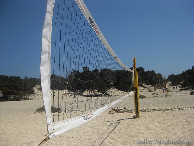 Turpat iespējams uzspēlēt arī pludmales volejbolu 37013