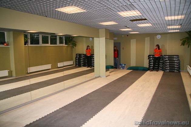 Patiesībā, nodarbojoties trenažieru zālē, mēs varam izvairīties no tādām zināmām kaitēm kā stīvums, tirpoņa, muguras sāpes un vispārējs diskomforta st Patiesībā, nodarbojoties trenažieru zālē, mēs varam izvairīties no tādām zināmām kaitēm kā stīvums, tirpoņa, muguras sāpes un vispārējs diskomforta st 37024