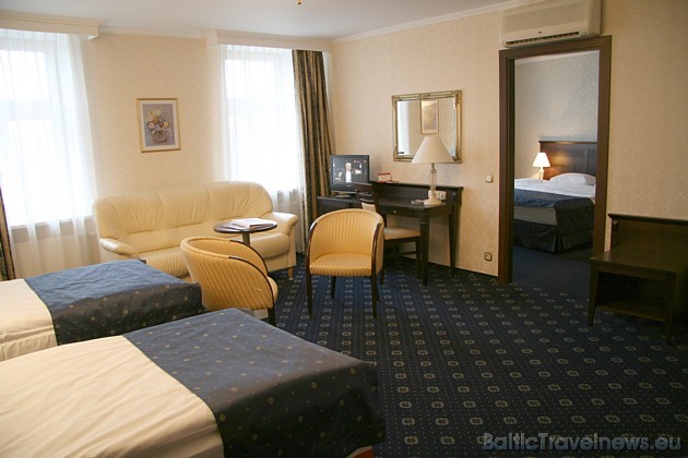 Viesnīca Ramada Hotel piedāvā klusu un mierīgu atmosfēru. Rezervēt numurus var arī ar e-pasta starpniecību - reservations@ramada-Riga.lv Viesnīca Ramada Hotel piedāvā klusu un mierīgu atmosfēru. Rezervēt numurus var arī ar e-pasta starpniecību - reservations@ramada-Riga.lv 37333