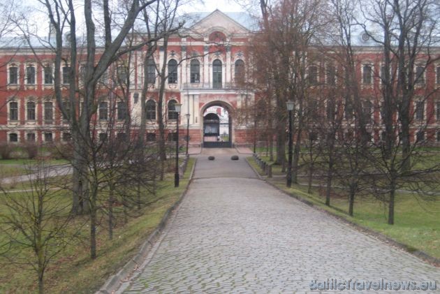 Vairāk informacijas par Jelgavas pili var atrast Latvijas Lauksaimniecības Universitātes interneta vietnē Bestsellers interneta vietnē http://www.llu. Vairāk informacijas par Jelgavas pili var atrast Latvijas Lauksaimniecības Universitātes interneta vietnē Bestsellers interneta vietnē http://www.llu. 38375