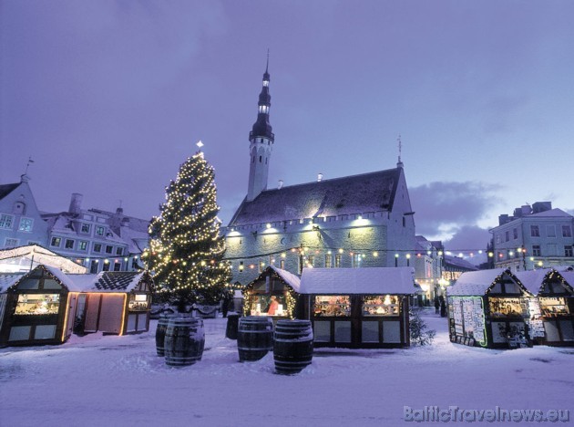 Igaunijas galvaspilsētā Tallinā Ziemassvētku laikā notiek tradicionālais ziemas saulgriežu tirdziņš 38869