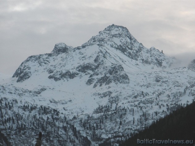 Majestātiskie kalni laipni aicina uz slēpošanas aktivitātēm bagātāko un sniegotāko Alpu kūrortu La Thuile 39078