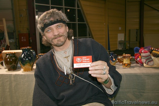 Ludzas amatnieku centra valdes priekšsēdētājs (virsaitis) Ēriks Kondrāts saņem Travel Card 2010
www.travelcard.lv Ludzas amatnieku centra valdes priekšsēdētājs (virsaitis) Ēriks Kondrāts saņem Travel Card 2010
www.travelcard.lv 39579