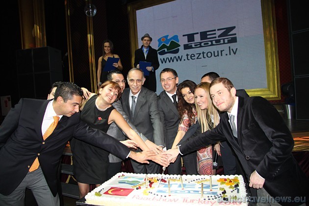 Svinību torte par godu Tez tour Roadshow 2010 - Turcija. Vairāk informācijas: www.teztour.lv 40681