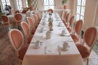 Viesnīcas brokastu un restorāna telpas 15