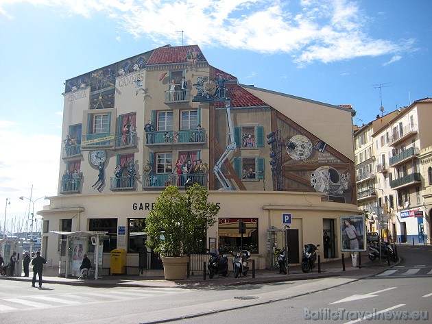 Centrālais sienu zīmējums ar nosaukumu Cinema Cannes. Adrese: Place Cornut-Gentille - 1 quai Saint-Pierre Centrālais sienu zīmējums ar nosaukumu Cinema Cannes. Adrese: Place Cornut-Gentille - 1 quai Saint-Pierre 41939