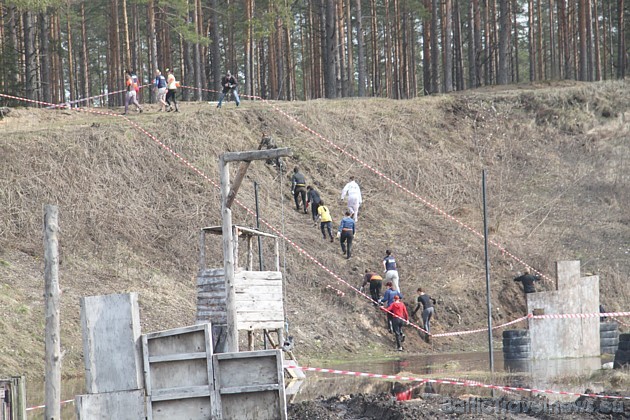 Stāvumu pievarēšana 42007