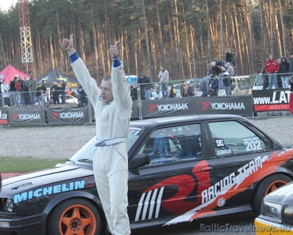 Biķernieku drifta čempionātā par uzvarētāju kļūst Ervins Ērglis ar BMW 42967