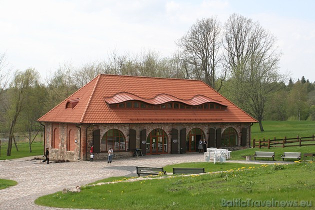 Berghofas muižā atrodas arī Latvijas Piena muzejs - tajā apkopoti eksponāti un liecības par Latvijas piensaimniecības vēsturi 43313