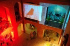 Pils gaismas un ēnu spēles priecē Muzeju nakts apmeklētājus 15