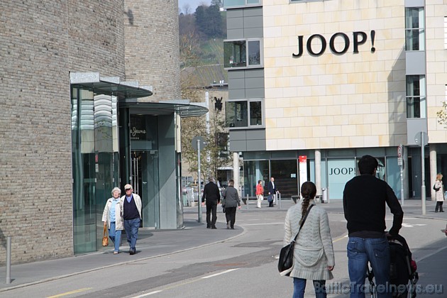 Vairāk informācijas par Mecingenas fabrikas veikalu izpārdošanām: www.outletcity-metzingen.com