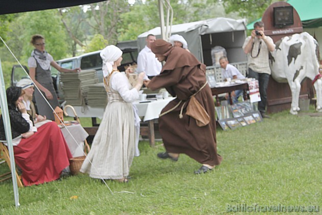 Dejas muižu stendos priecē publiku. Vairāk info:  www.pilis.lv 44540