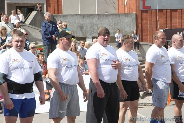 Sacensības organizē Latvijas spēka atlētu federācija kopā ar biedrību Par stipru Latviju 44619