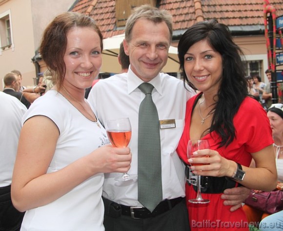 Vecrīgas viesnīca Konventa sēta 11.06 un 12.06.2010 rīkoja 14. Vīna festivālu - www.konventa.lv 44889