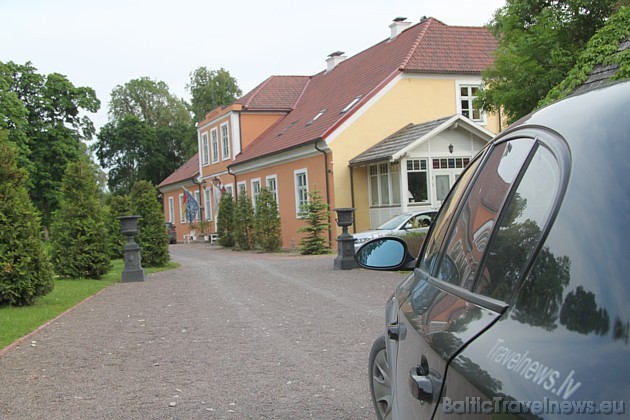 BalticTravelnews.com nākamajās fotogalerijās informēs par muižas iekštelpām - restorānu, bibliotēku, Lielo zāli, vienpadsmit viesu istabām BalticTravelnews.com nākamajās fotogalerijās informēs par muižas iekštelpām - restorānu, bibliotēku, Lielo zāli, vienpadsmit viesu istabām 44990