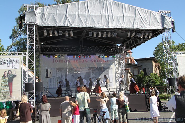 Jomas svētki 2010 norisinājās 3.07.2010 Jūrmalā uz vairākām skatuvēm un visas Jomas ielas garumā Jomas svētki 2010 norisinājās 3.07.2010 Jūrmalā uz vairākām skatuvēm un visas Jomas ielas garumā 45837