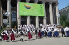 X Latvijas skolu jaunatnes dziesmu un deju svētki pie VEF Kultūras pils 4