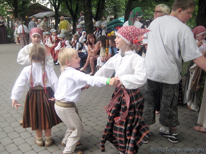 Sadancošanās 46083