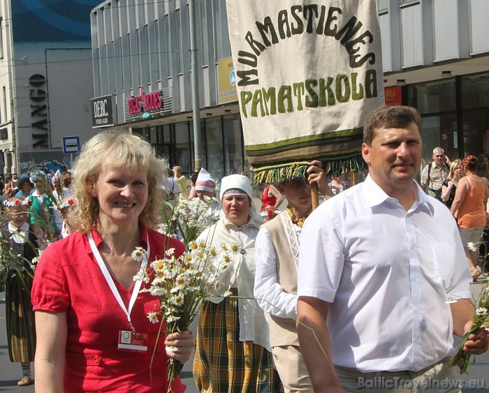 X Latvijas skolu jaunatnes dziesmu un deju svētku gājiens 46329
