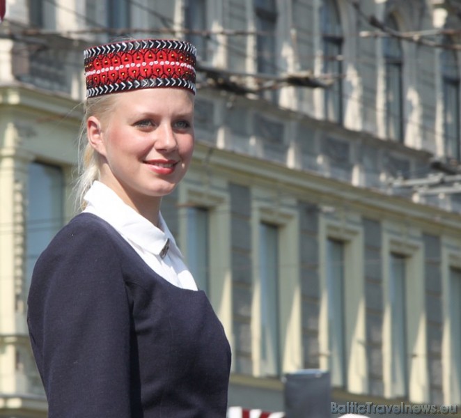 X Latvijas skolu jaunatnes dziesmu un deju svētku gājiens 46553