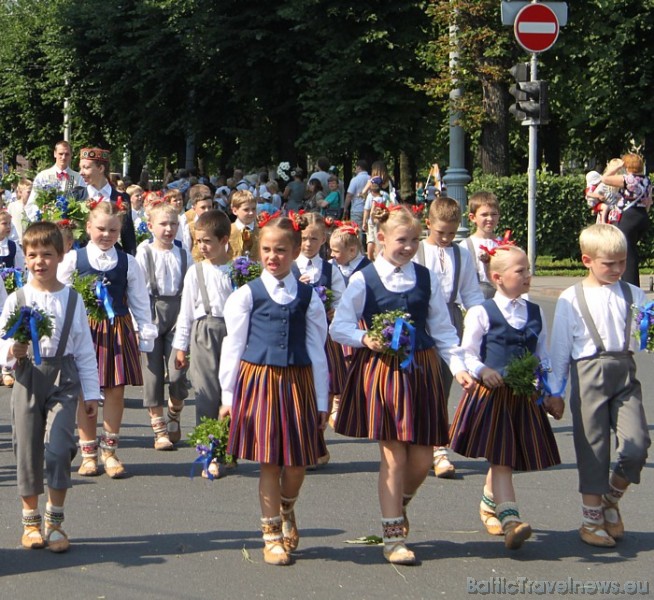 Deju kolektīvs Pīlādzītis - 1.-2. klašu grupa 46579