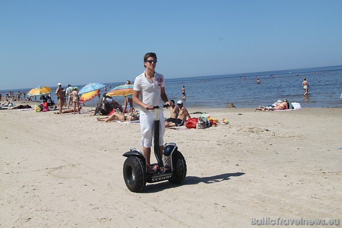 Aizvien populārāka kļūst Segway lietošana Jūrmalas pludmalē 46600