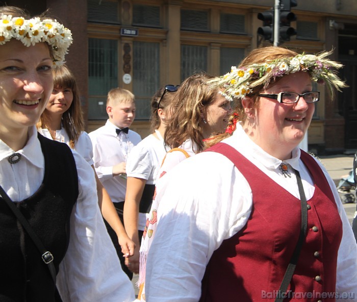 X Latvijas skolu jaunatnes dziesmu un deju svētku gājiens 46670