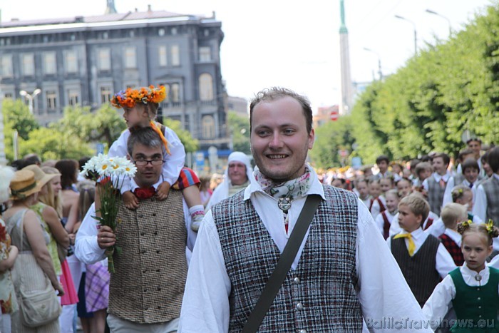 X Latvijas skolu jaunatnes dziesmu un deju svētku gājiens 46790