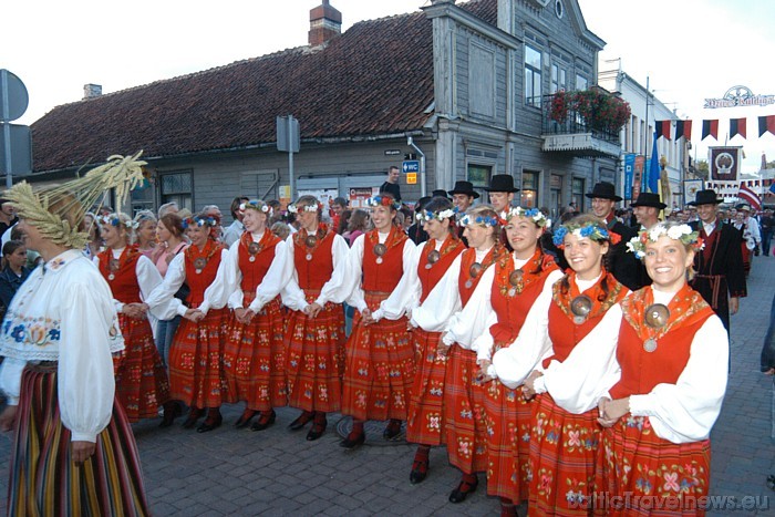Kuldīgas dzīres sāksies 15.07.2010 plkst. 23:30 ar koncertuzvedumu Rātslaukumā 46899