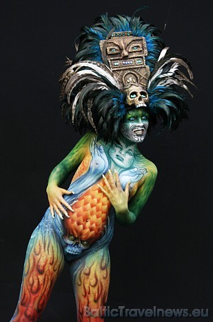 Papildus ķermeņa apgleznošanas mākslai festivālā iespējams baudīt arī plašu kultūras programmu - koncertus un šovus
Foto: © World Bodypainting Festiv Papildus ķermeņa apgleznošanas mākslai festivālā iespējams baudīt arī plašu kultūras programmu - koncertus un šovus
Foto: © World Bodypainting Festiv 46952
