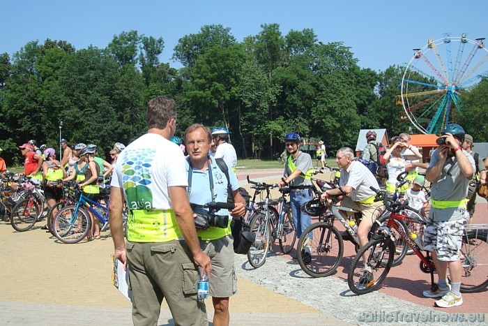 Ikviens veloentuziasts var paspēt pievienoties velomaratonam tā pēdējā dienā 24. jūlijā, lai kopā ar velotūristiem dotos Tautas braucienā no Lielvārde 46979