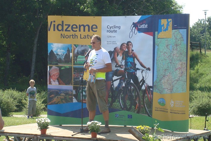 Velobrauciens Tour de LatEst tiek īstenots Igaunijas – Latvijas pārrobežu sadarbības programmas projekta Velobrauciens Tour de LatEst tiek īstenots Igaunijas – Latvijas pārrobežu sadarbības programmas projekta