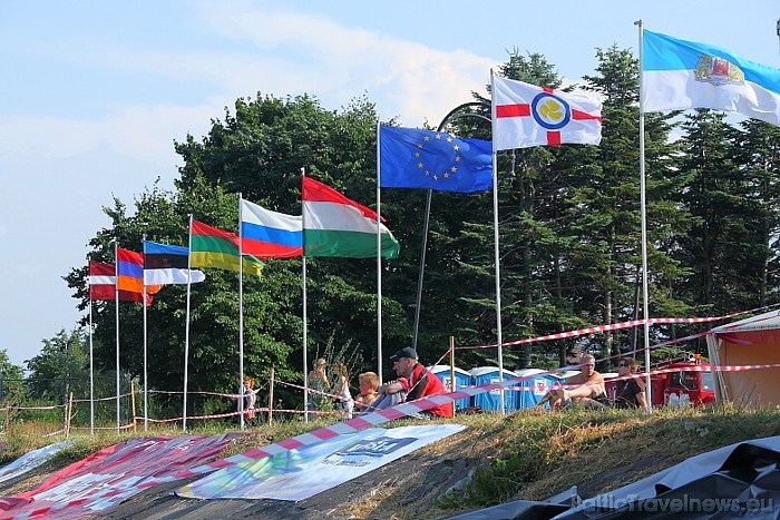 Sacensību dalībvalstu karogi 
Foto: Juris Ķilkuts/www.fotoatelje.lv 47721