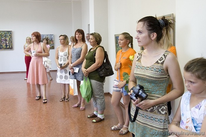 Gruzīnu mākslinieka Nugzara Paksadzes gleznu izstādes „Sirds dziesma Latgalei” atklāšana 24.07.2010 Gruzīnu mākslinieka Nugzara Paksadzes gleznu izstādes „Sirds dziesma Latgalei” atklāšana 24.07.2010 47761