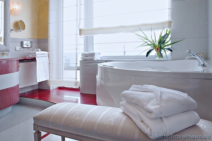 Prezidenta numurs piecu zvaigžņu viesnīcā Baltic Beach Hotel tagad pieder Allai Pugačovai. Foto: www.balticbeach.lv Prezidenta numurs piecu zvaigžņu viesnīcā Baltic Beach Hotel tagad pieder Allai Pugačovai. Foto: www.balticbeach.lv 47869