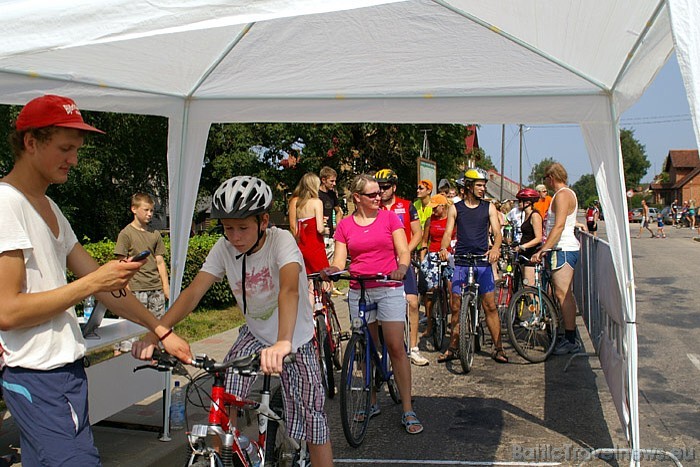 Dalībnieki tiek sadalīti 23 vecumu un velosipēdu grupās - katrs konkurē ar sev līdzīgiem braucējiem Dalībnieki tiek sadalīti 23 vecumu un velosipēdu grupās - katrs konkurē ar sev līdzīgiem braucējiem 48387