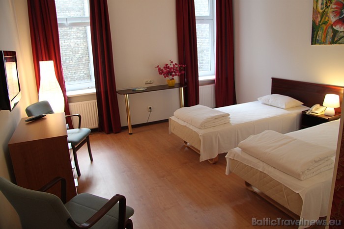 Viesnīcas Hotel A1 numuru cenas vasaras laikā ir sākot no 50 eiro, bet nesezonas laikā no 35 eiro Viesnīcas Hotel A1 numuru cenas vasaras laikā ir sākot no 50 eiro, bet nesezonas laikā no 35 eiro 48890