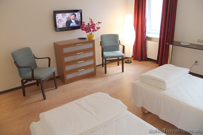 Viesnīcas Hotel A1 viesu numuri ir gaumīgi iekārtoti un tīri 48892