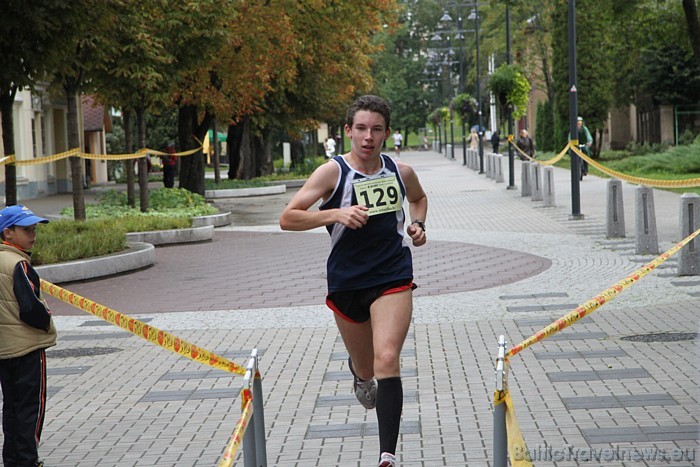 11,4 km distanci labākais skrējējs paveica 38:32;00 49339